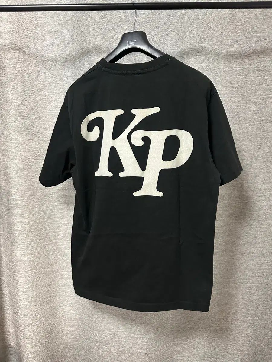 KENZO X VERDY レタリング 半袖 ブラック (L) KENZO X VERDY レタリング 半袖 ブラック (L)