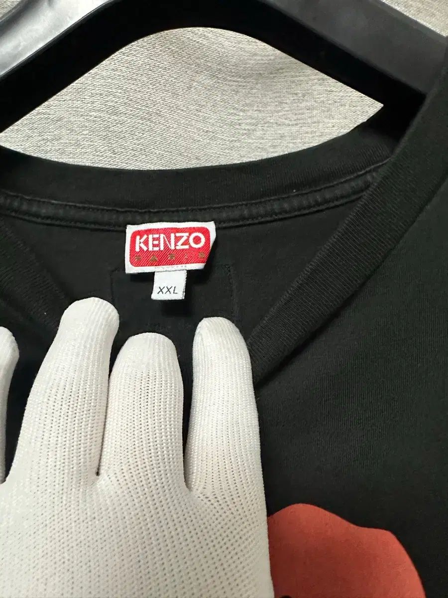 KENZO ボケ フラワー 半袖 ブラック (XXL)