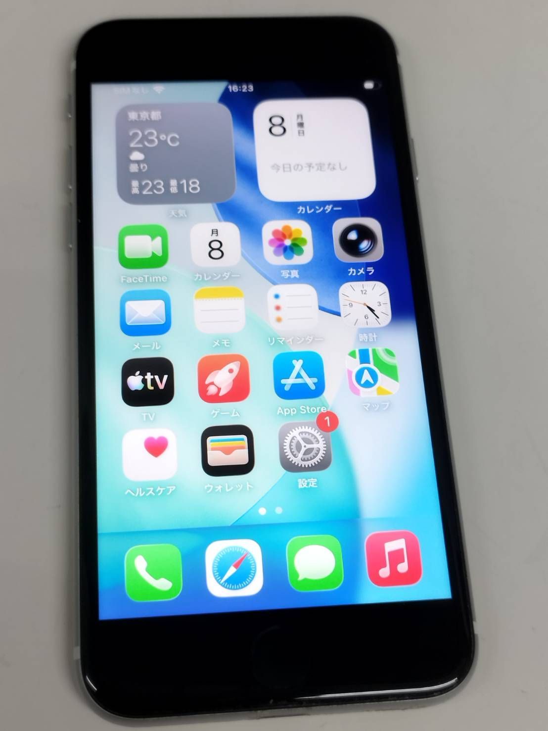 【SIMフリー】iPhone SE 第2世代/A2296/64GB/ホワイト〈MHGQ3J/A〉