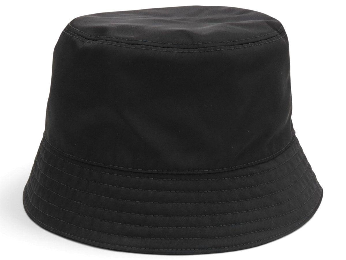 【新品同様】プラダ PRADA リナイロン Re-Nylon トライアングルプレート バケットハット 帽子 バケハ NERO ブラック リナイロン 再生ナイロン 2HC137