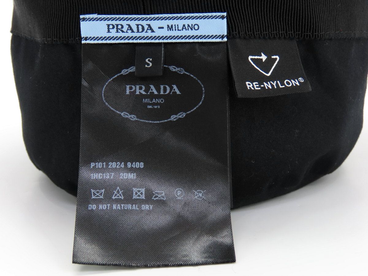 【新品同様】プラダ PRADA リナイロン Re-Nylon トライアングルプレート バケットハット 帽子 バケハ NERO ブラック リナイロン 再生ナイロン 2HC137