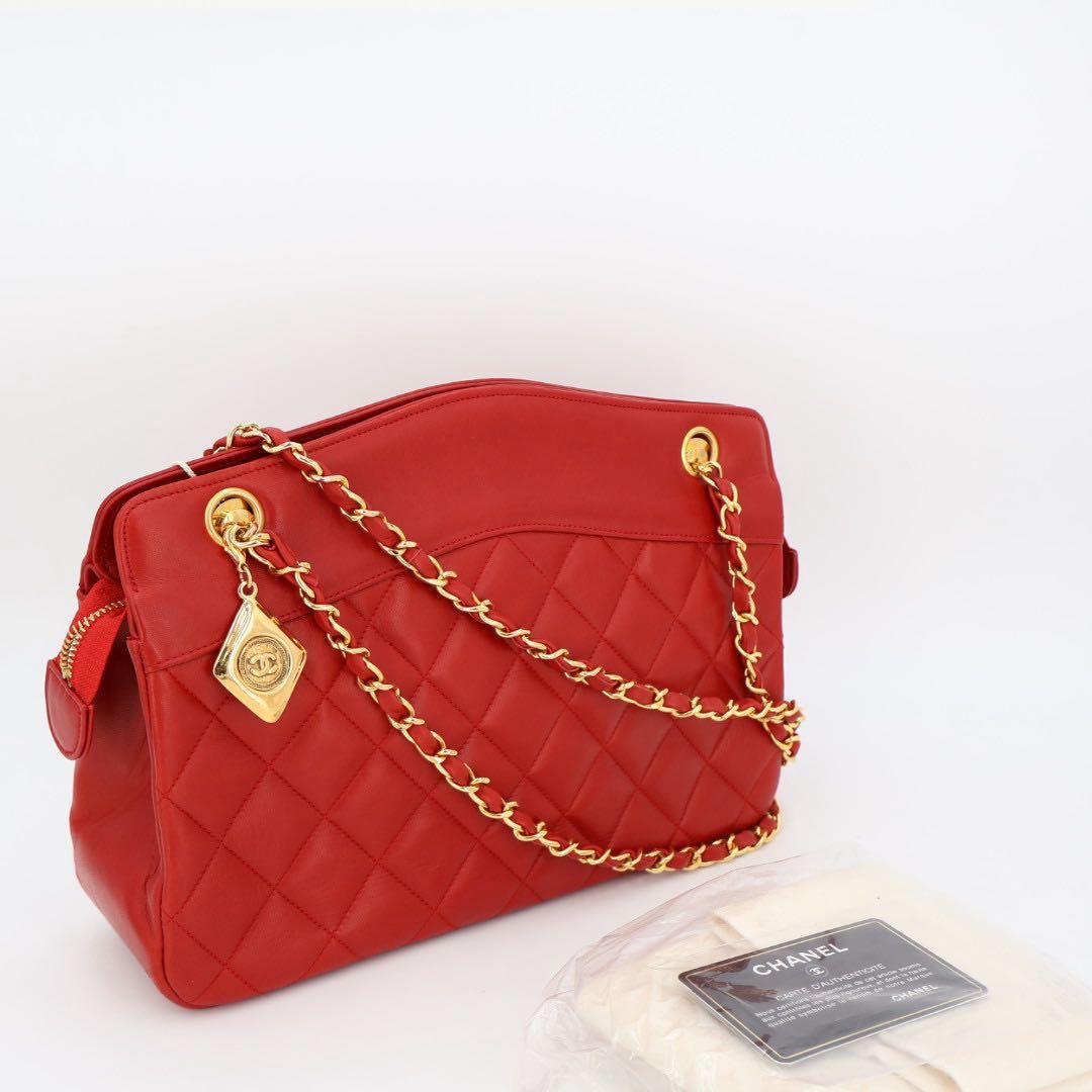 シャネル CHANEL ラムスキンマトラッセチェーントート