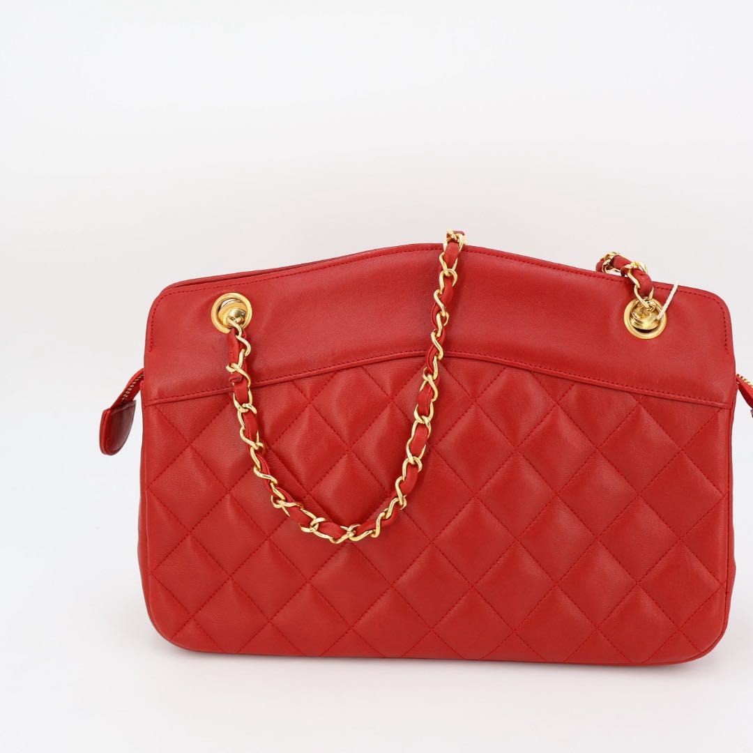 シャネル CHANEL ラムスキンマトラッセチェーントート シャネル CHANEL ラムスキンマトラッセチェーントート