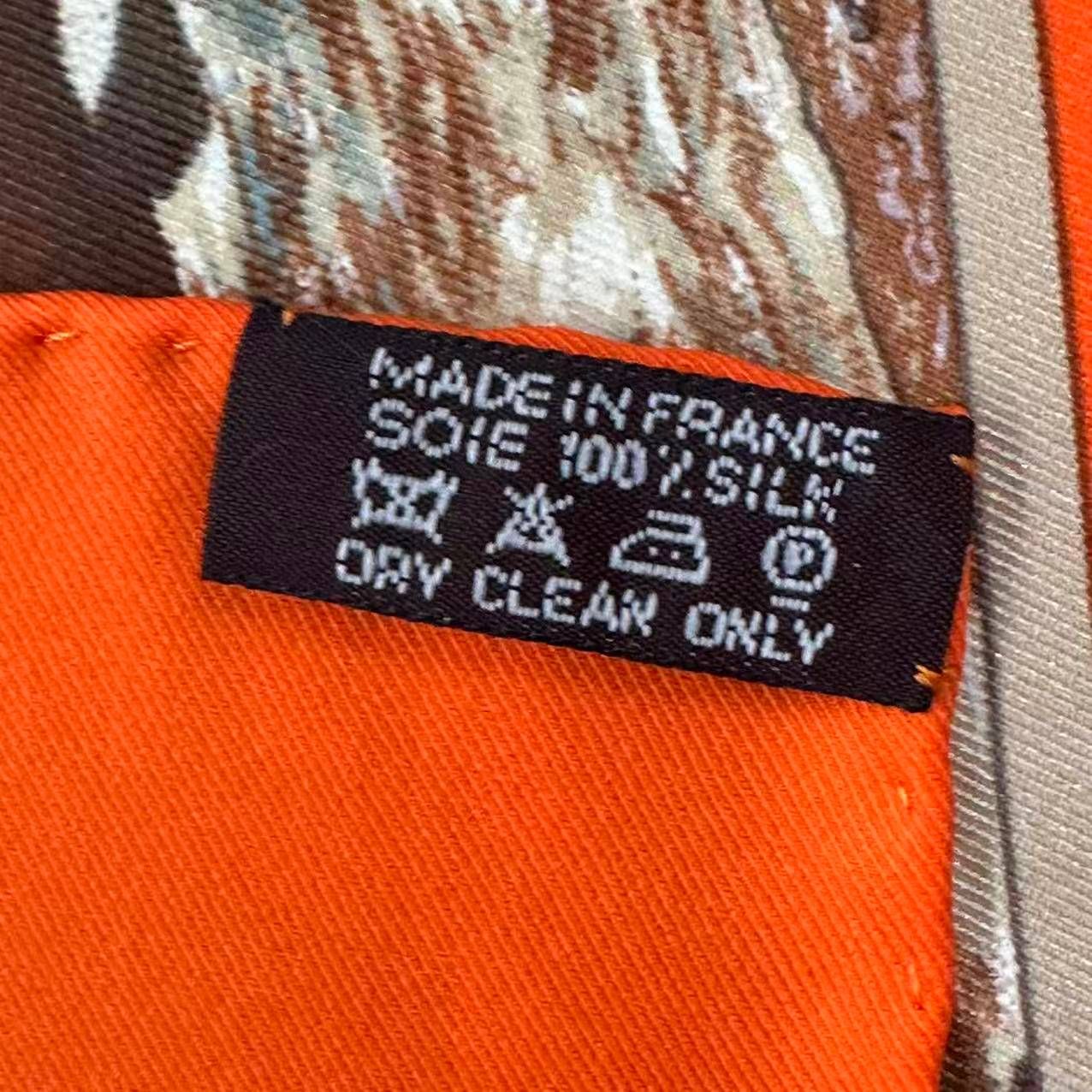 極美品 HERMES エルメス スカーフ シルク The Pony Express ポニー・エクスプレス 郵便社 オレンジ 箱付き 極美品 HERMES エルメス スカーフ シルク The Pony Express ポニー・エクスプレス 郵便社 オレンジ 箱付き