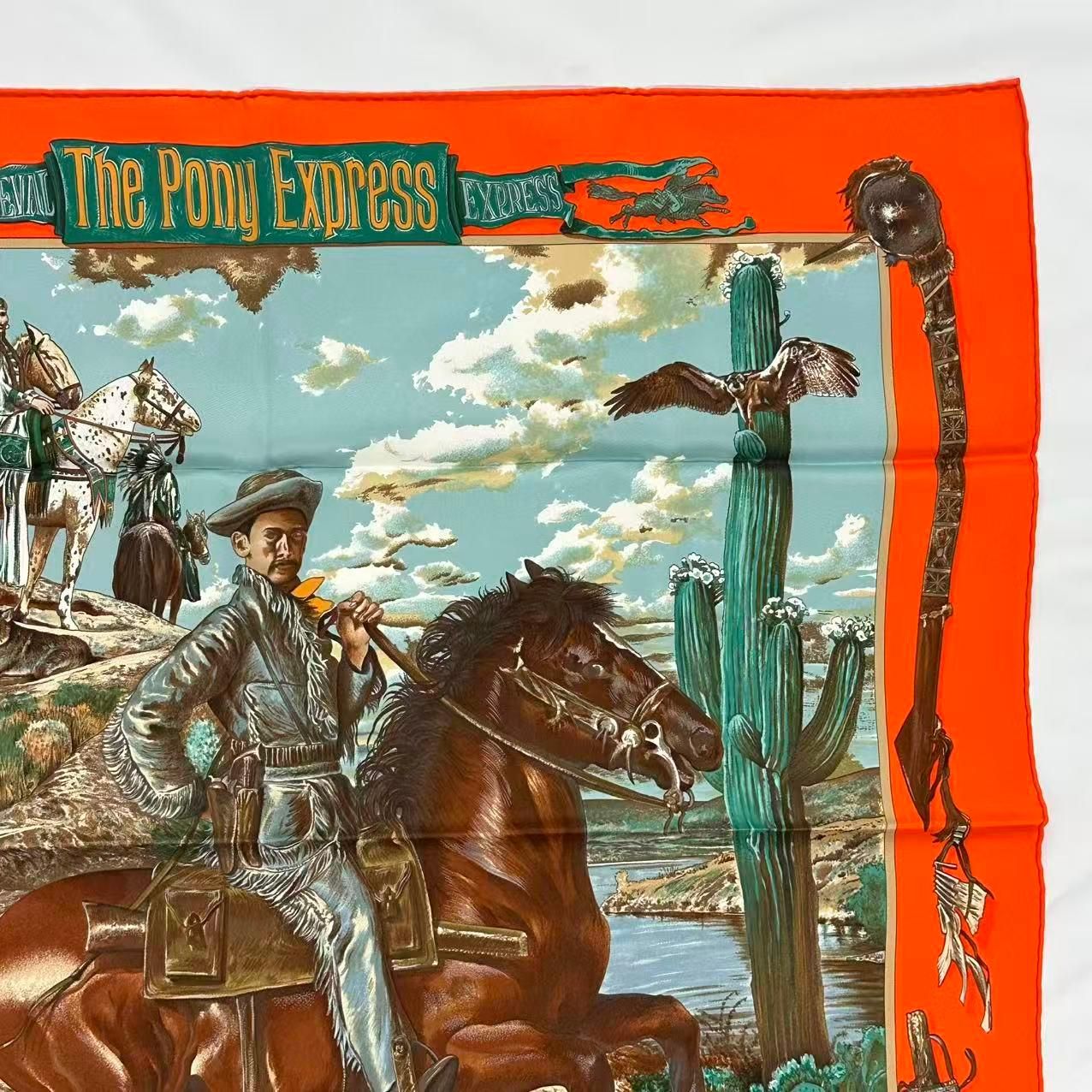 極美品 HERMES エルメス スカーフ シルク The Pony Express ポニー・エクスプレス 郵便社 オレンジ 箱付き 極美品 HERMES エルメス スカーフ シルク The Pony Express ポニー・エクスプレス 郵便社 オレンジ 箱付き