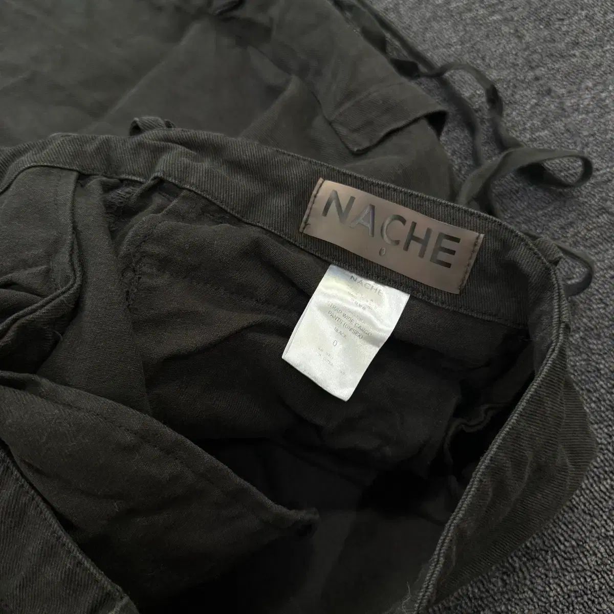 NACHE ナチェ ストラップ ワイド カーゴ パンツ NACHE ナチェ ストラップ ワイド カーゴ パンツ