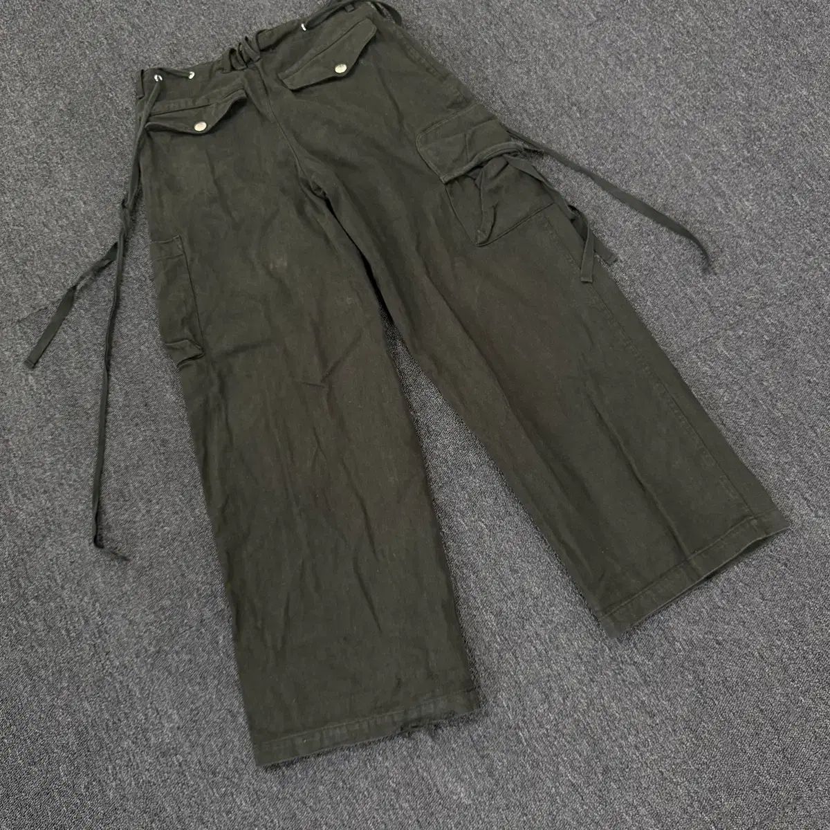 NACHE ナチェ ストラップ ワイド カーゴ パンツ NACHE ナチェ ストラップ ワイド カーゴ パンツ