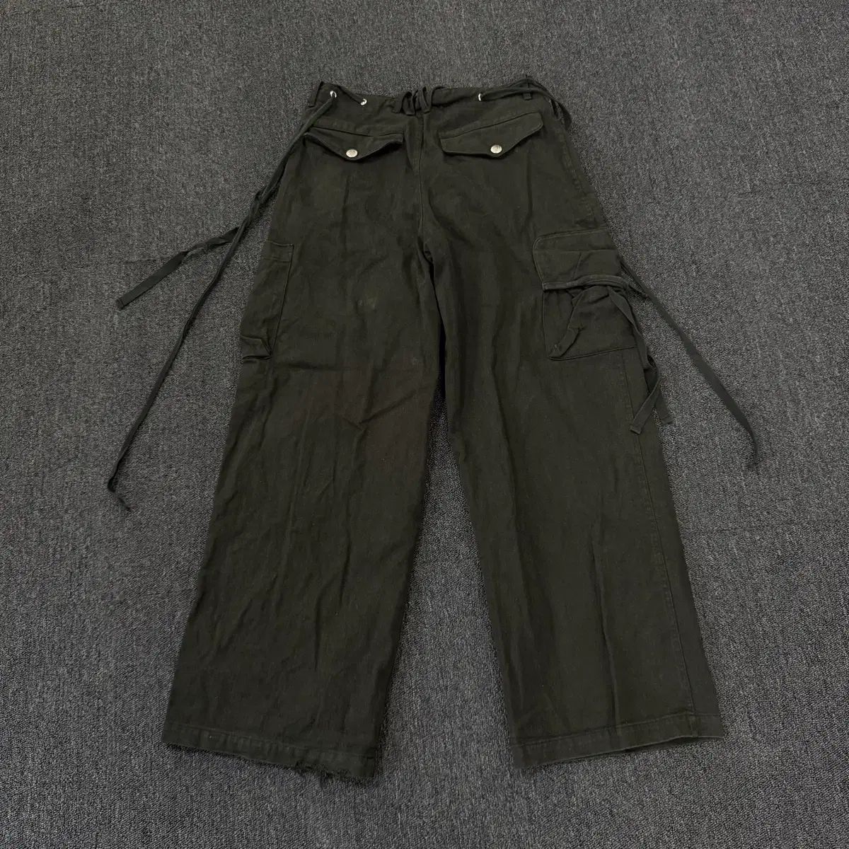 NACHE ナチェ ストラップ ワイド カーゴ パンツ NACHE ナチェ ストラップ ワイド カーゴ パンツ