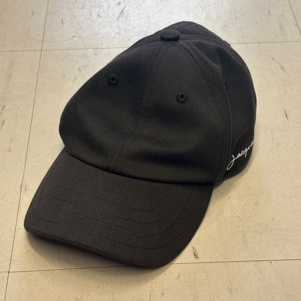JACQUEMUS ジャックムス Baseball Cap ベースボールキャップ 216AC009-5001-990 ブラック size:58【中目黒B06】