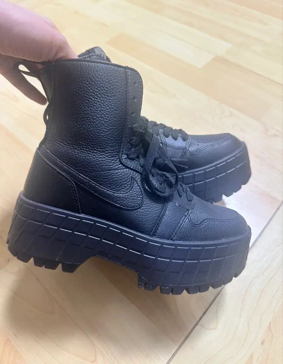 ナイキ ジョーダン フラットフォーム 新品