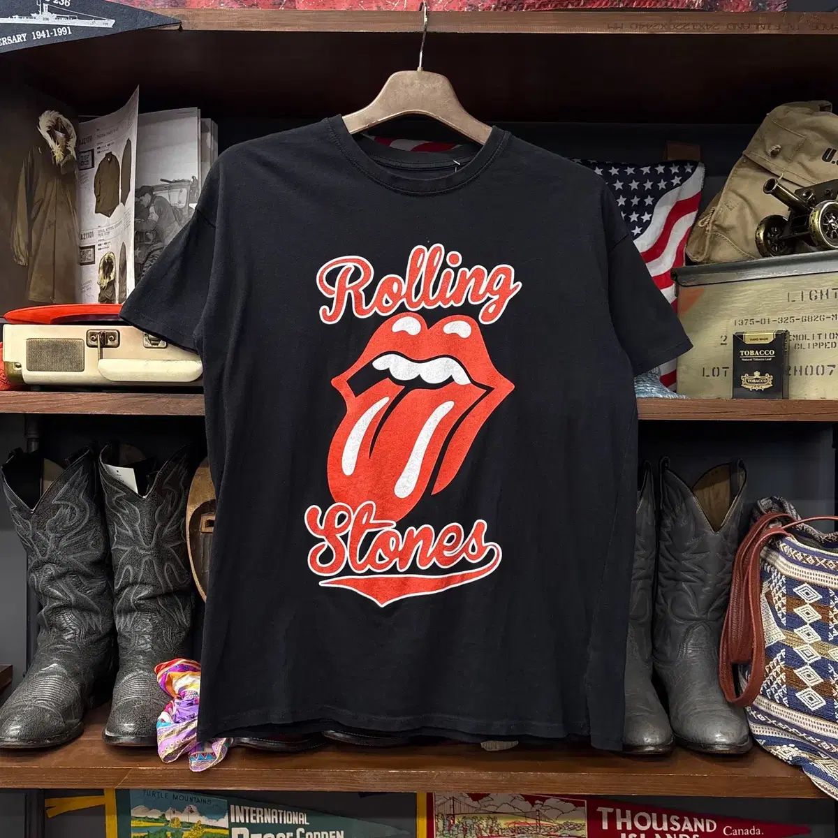 ローリングストーンズ オフィシャルマーチャンダイズ ＴＯＮＧＵＥ ＆ ＬＩＰＳ シンボル ダメージプリンティング Tシャツ N1531 7,471円