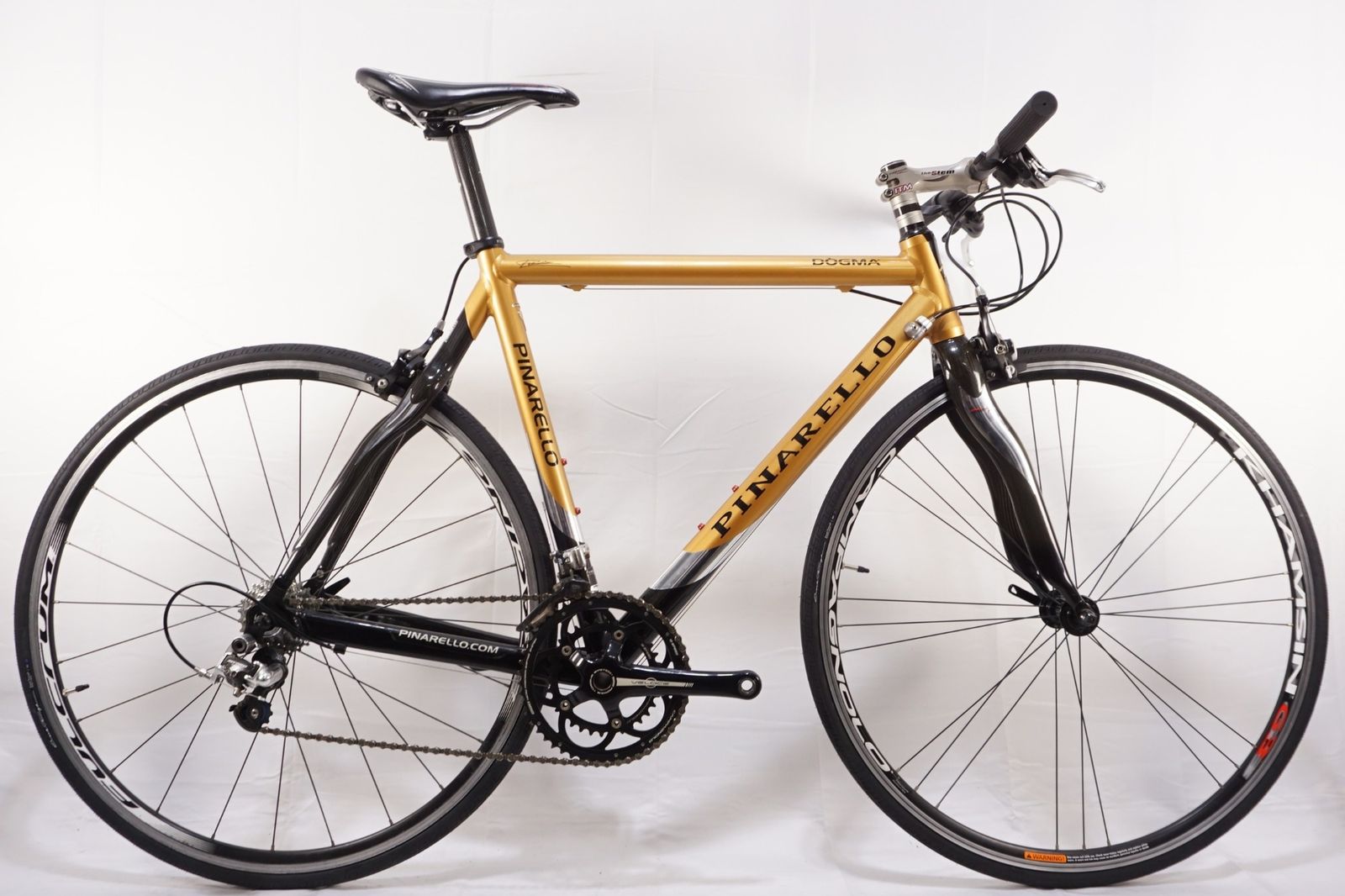 PINARELLO 「ピナレロ」 DOGMA カスタム 2005年モデル フラットバーロード / バイチャリ中目黒店