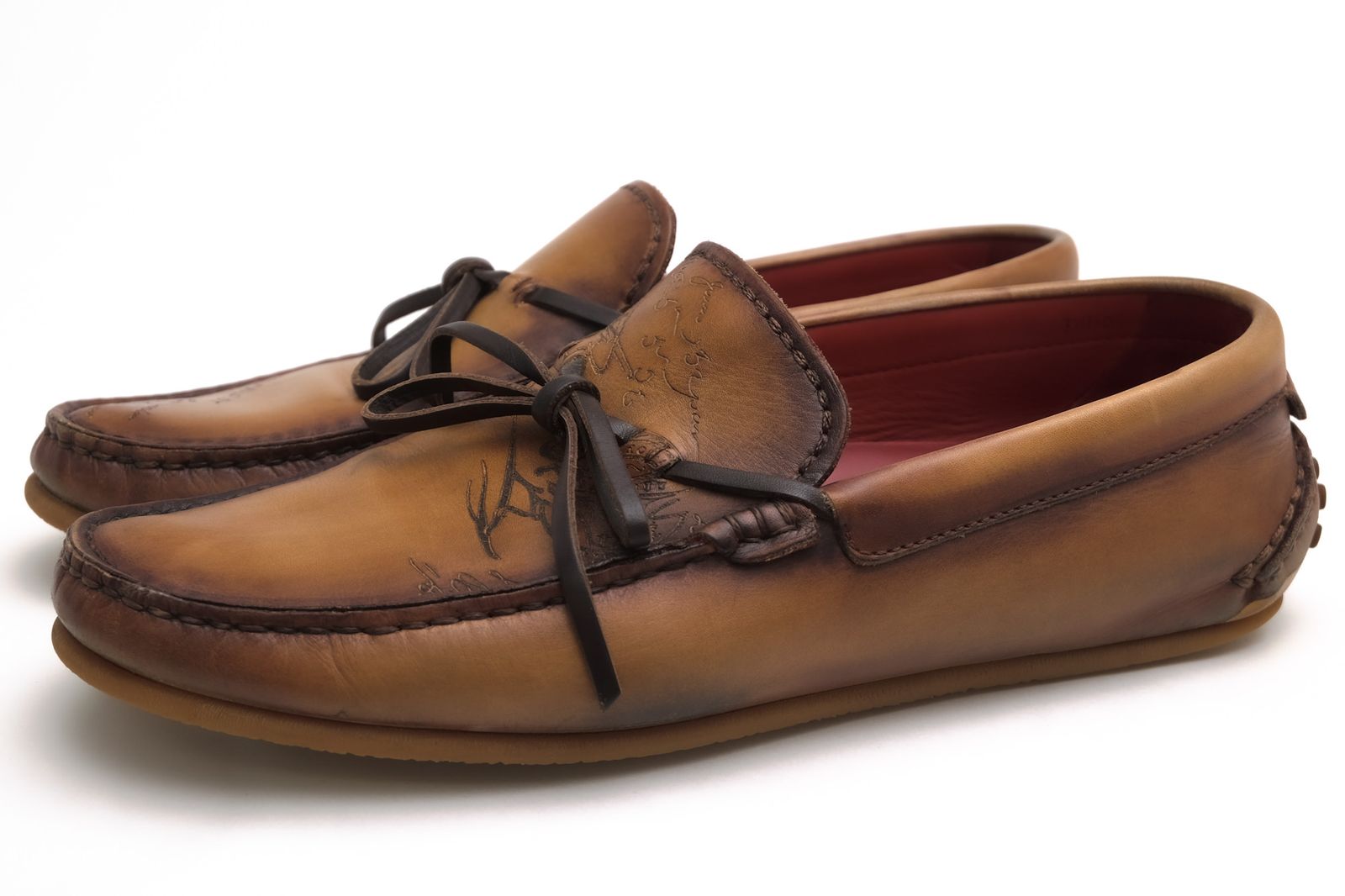 ベルルッティ／Berluti シューズ ドライビングシューズ 靴 メンズ 男性 男性用 レザー 革 本革 ブラウン 茶 カリグラフィ スリッポン