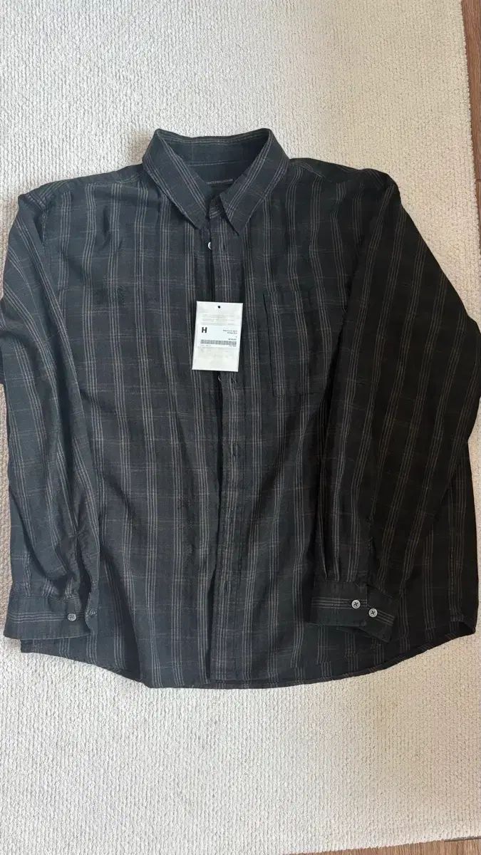 Hatchingroom オーバダイド チャコール シャツ 4