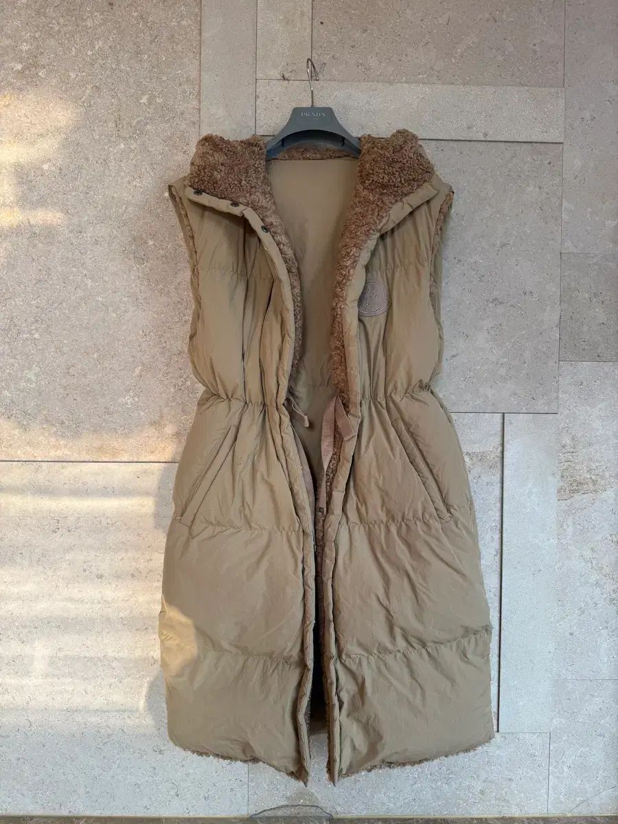 MONCLER（モンクレール）正規品 レディース ロング グースダウン リバーシブル BEST ベスト ベージュ