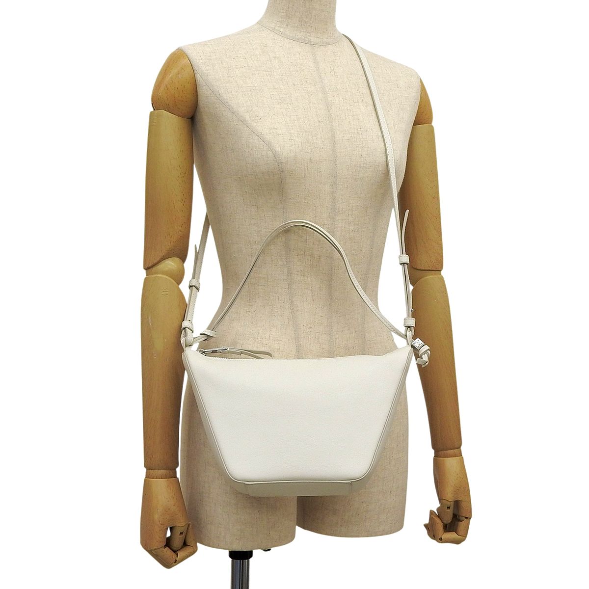 LOEWE(ロエベ) ハンモック ホーボーバッグ ミニ ハンドバッグ 2WAY 