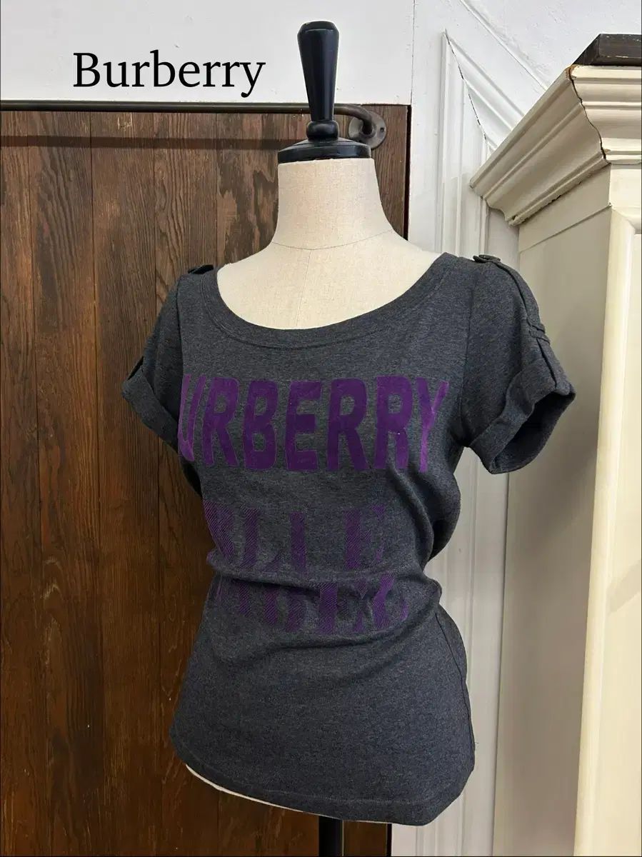 バーバリー 正規品 チャコール ロゴTシャツ