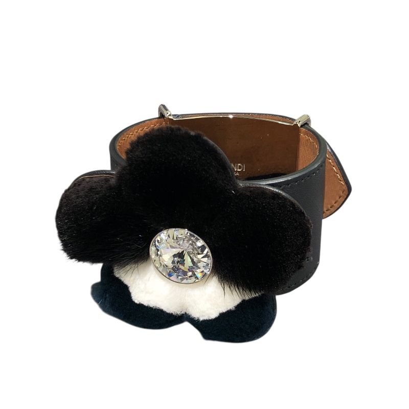 フェンディ FENDI フラワーモチーフファーバングル ブラック ファー/レザー/クリスタル アクセサリー