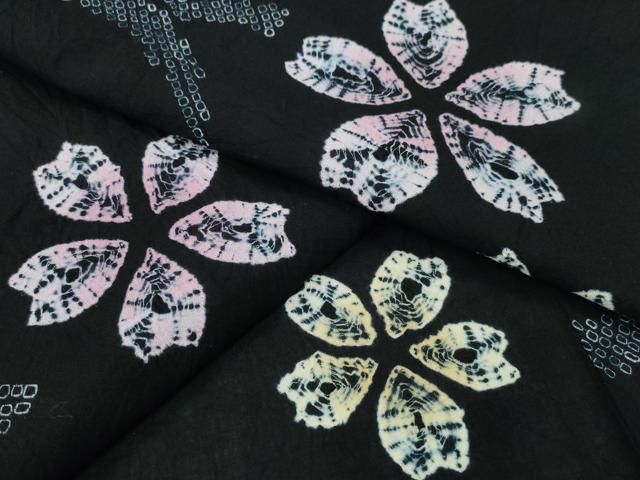平和屋着物∴夏物　浴衣　有松鳴海絞り　芝草舞桜　黒地　綿　逸品　未使用　CABH1337ng