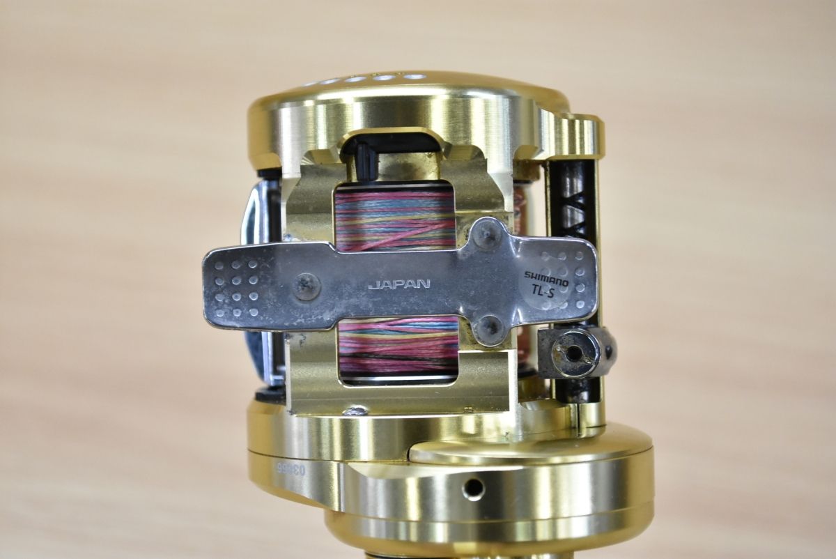 シマノ 18 カルカッタコンクエスト 401 左 SHIMANO CALCUTTA CONQUEST