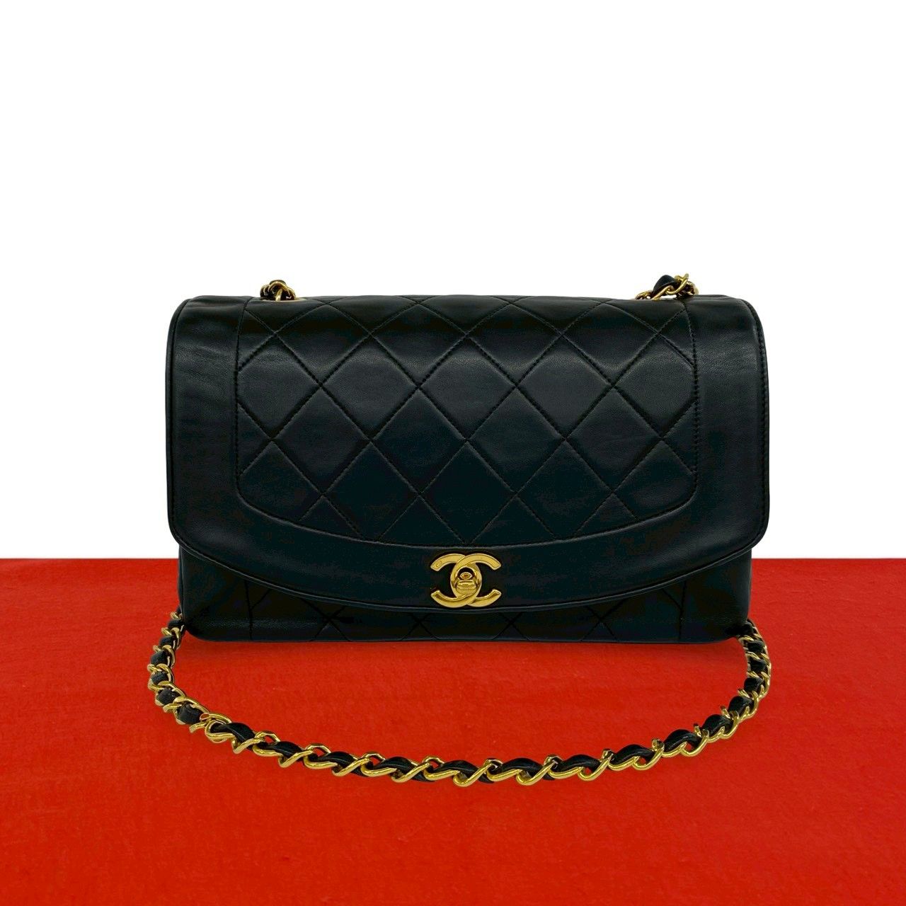極 美品 シール有 6番台 CHANEL シャネル ヴィンテージ ダイアナ マトラッセ ココマーク ラムスキン ショルダーバッグ ブラック 41200
