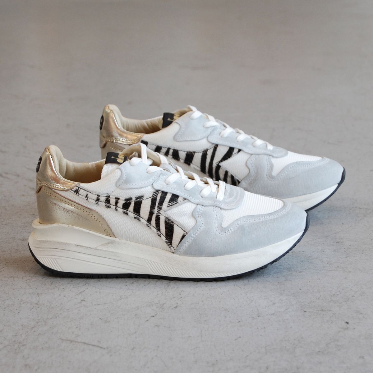 DIADORA Wmns Venus Circus Dirty ディアドラ ウィメンズ ヴィーナス ホワイト ベージュ グレー ゴールド ゼブラ レディース ヘリテージ イタリア 海外 限定