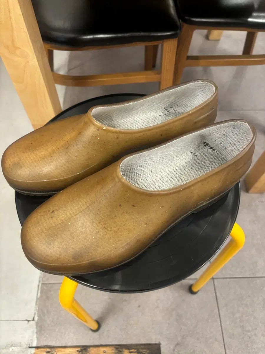 プラスチ有馬 かな クロッグ 280