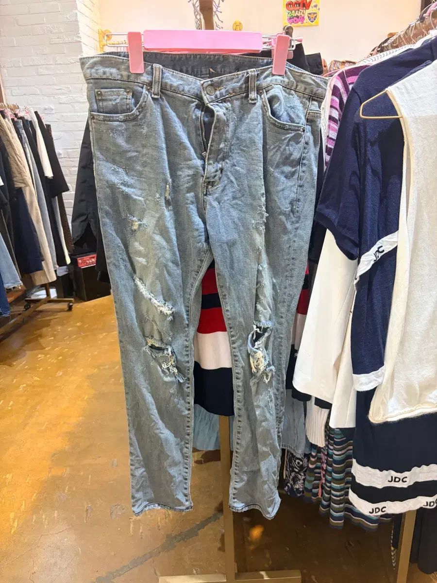 Saint Laurent サンローラン ライトブルー デニム ダメージ デニム