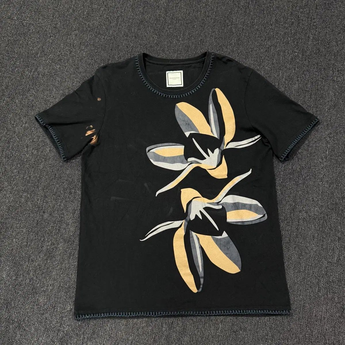 WOOYOUNGMI ウーヨンミ フラワー ブランケット スティッチ デザインテープ 半袖 Tシャツ