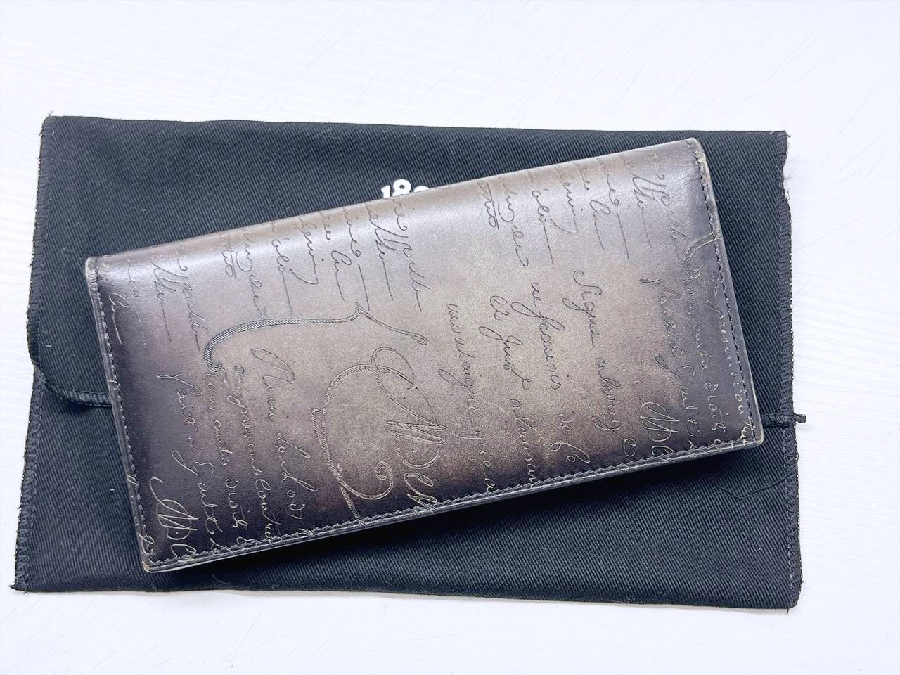 Berluti　ベルルッティ　サンタル　フラップロングウォレット　小銭入れ付き　二つ折り長財布　235748