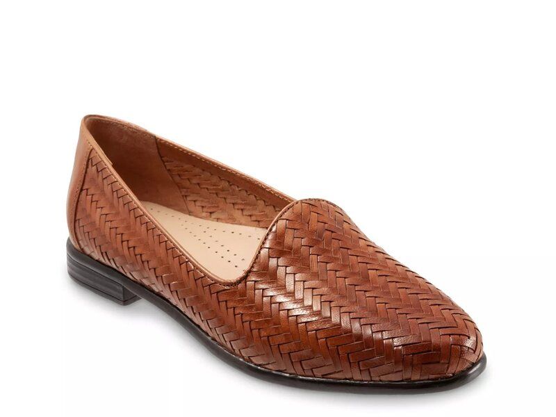 トロッターズ レディース シューズ スリッポン・ローファー Trotters Liz III SlipOn Cognac