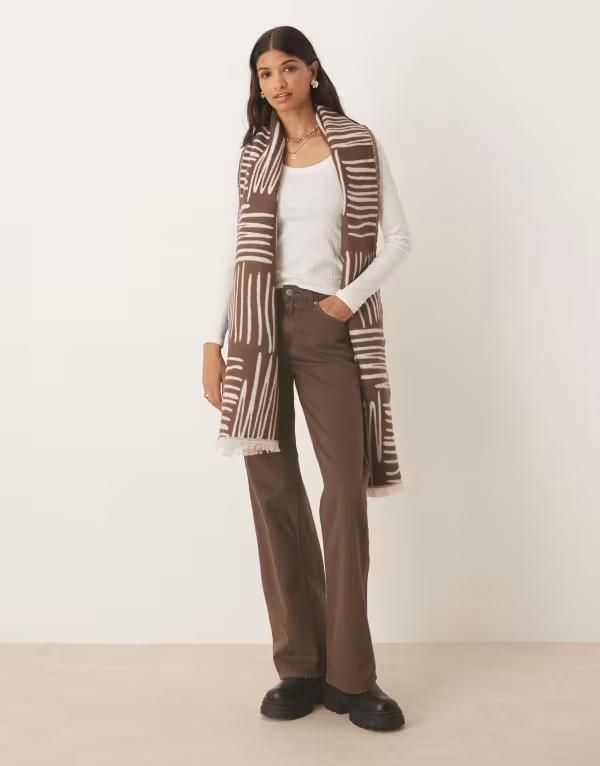 エイソス レディース アクセサリー マフラー・ストール・スカーフ ASOS DESIGN woven scarf with monogram jacquard squiggle design in chocolate and cream Brown Multi エイソス レディース アクセサリー マフラー・ストール・スカーフ ASOS DESIGN woven scarf with monogram jacquard squiggle design in chocolate and cream Brown Multi