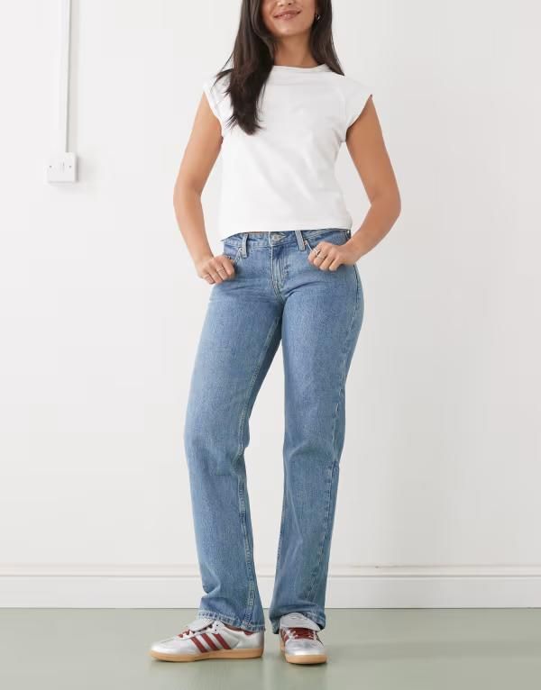 ウィークデイ レディース ボトムス デニムパンツ ストレート ジーンズ Weekday Arrow lowaistraight leg jeans wash 2000 blue ブルー