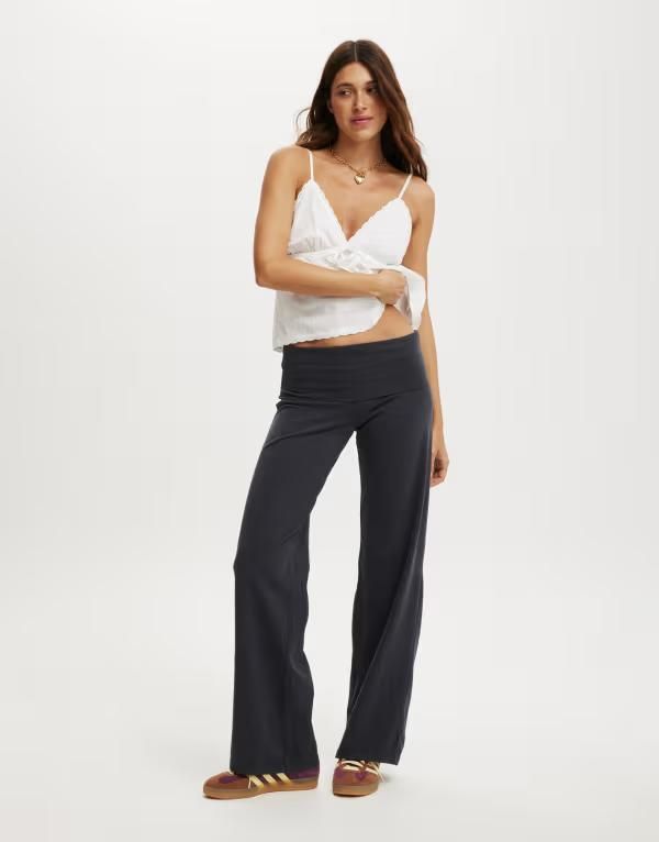 コットンオン レディース ボトムス カジュアルパンツ ストレート Cotton Bella straight leg pants in charcoal チャコール