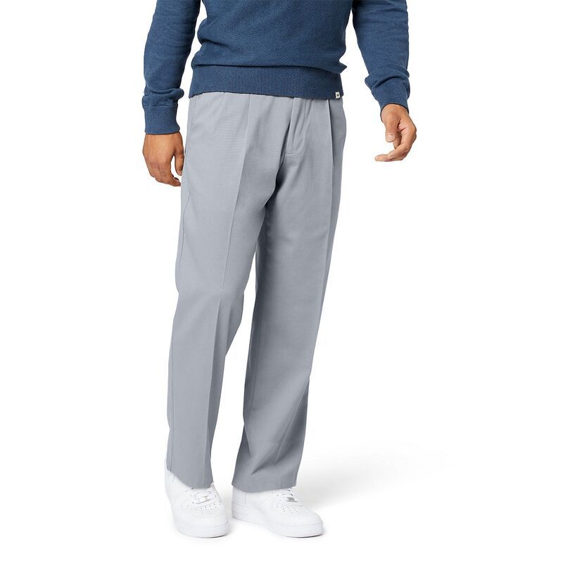 ドッカーズ メンズ ボトムス カジュアルパンツ プリーツ Mens Dockerstretch Easy Khaki ClassicFit Pleated Pants Burma Gray グレー