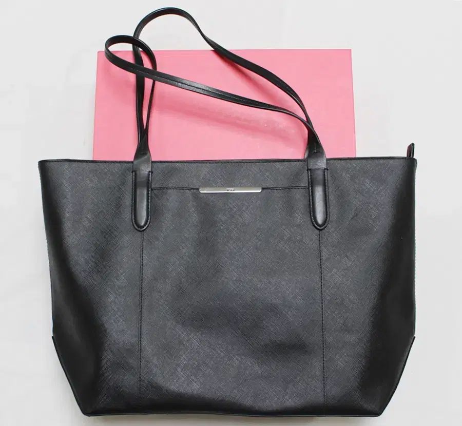 TUMI トゥミ ゆったり空間 ショルダーバッグ 傷なくとても良し