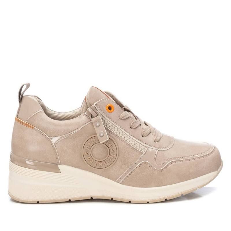 リフレッシュ レディース シューズ スニーカー Refresh Womens Casual Wedge Sneakers By XTI Beige ベージュ