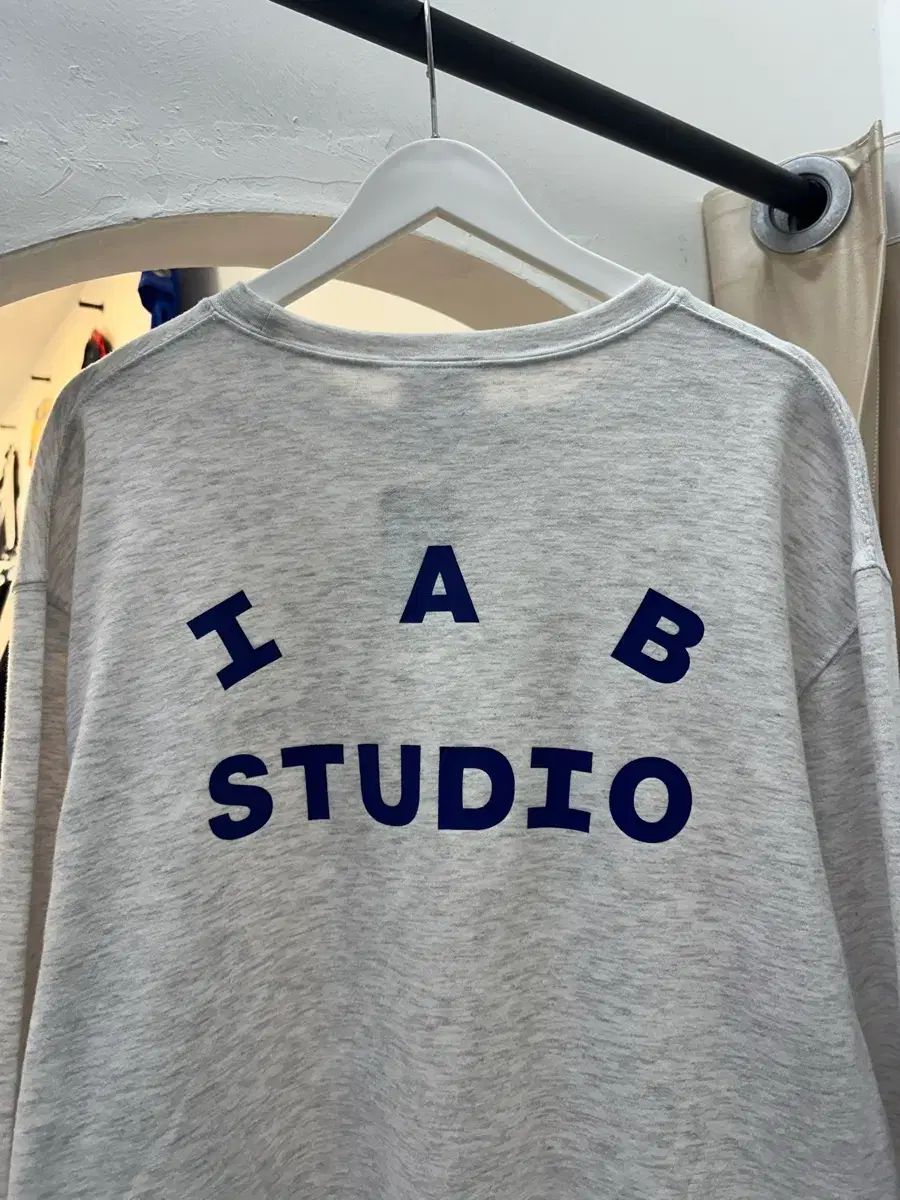IAB Studio ビックロゴ ロングスリーブ IAB Studio ビックロゴ ロングスリーブ