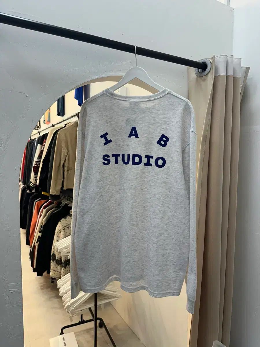 IAB Studio ビックロゴ ロングスリーブ