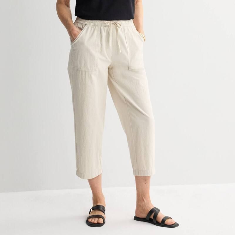 クロフト＆バロー レディース ボトムス カジュアルパンツ クロップド Womens Croft Barrow Lightweightextured Cropped Pants Tropical Sand サンド