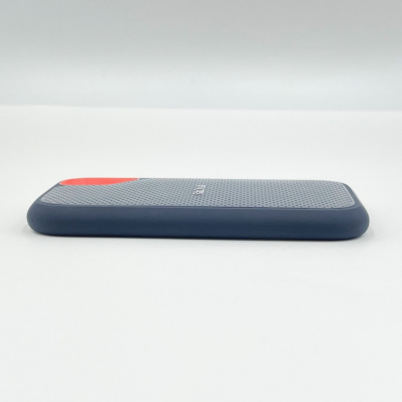 サンディスク ポータブルSSD 1TB 極美品 - メルカリ