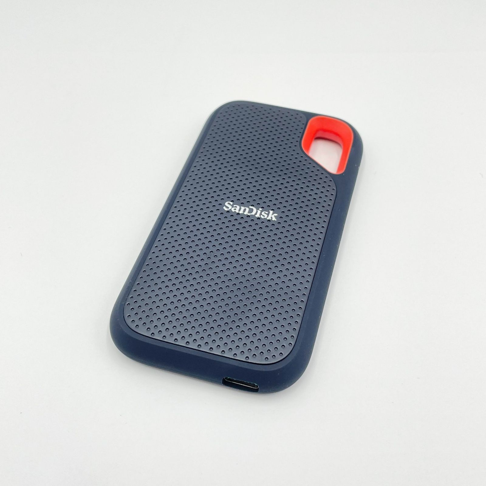 メルカリ最安値　美品　SANDISK ポータブルSSD　1TB サンディスク ポータブルSSD 1TB 極美品 - メルカリ