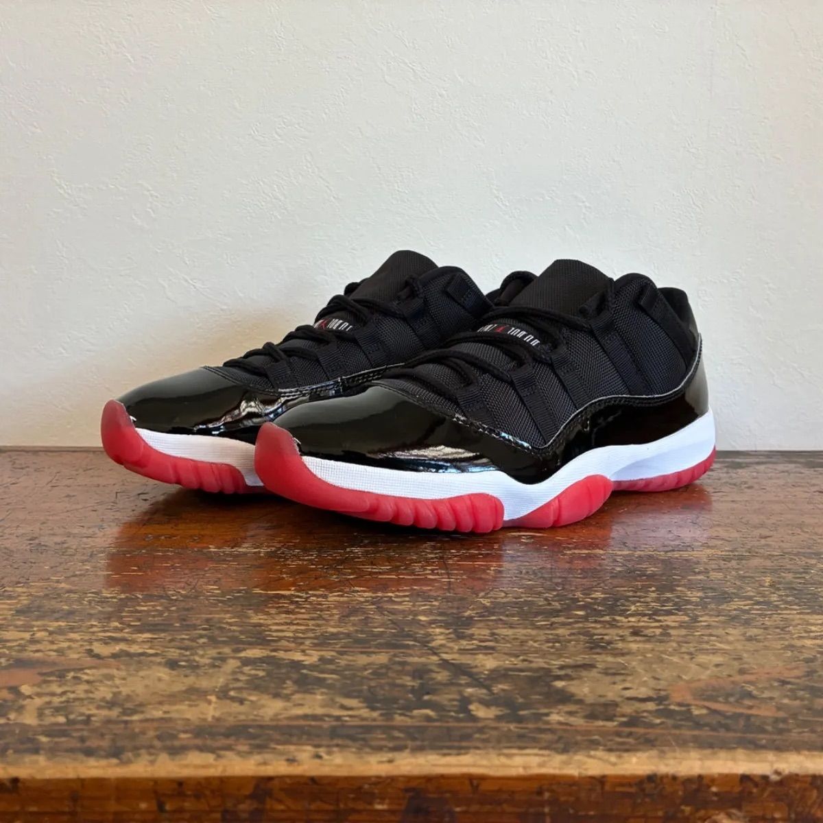 jordanbrand air jordan 11 retro low 26.0cm - メルカリ