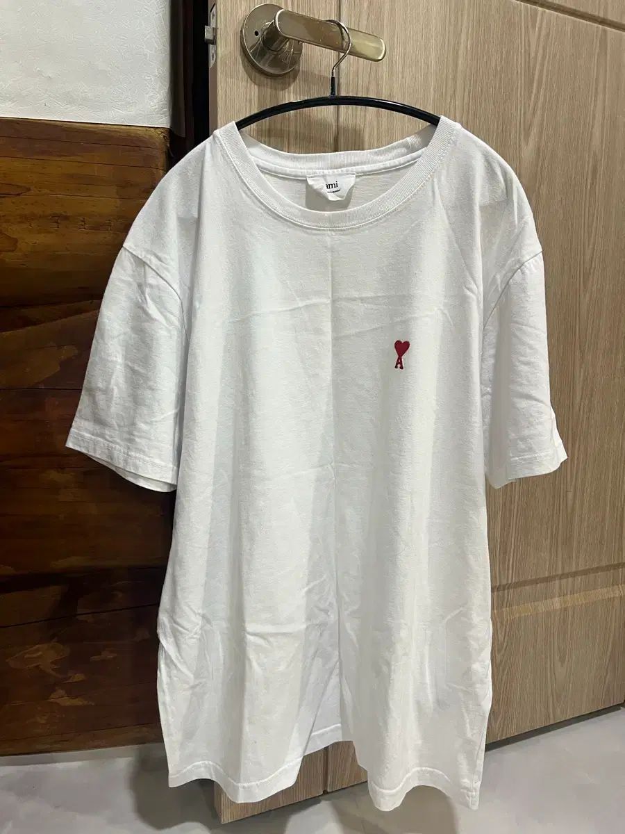 アミ ハート ロゴ Tシャツ 白