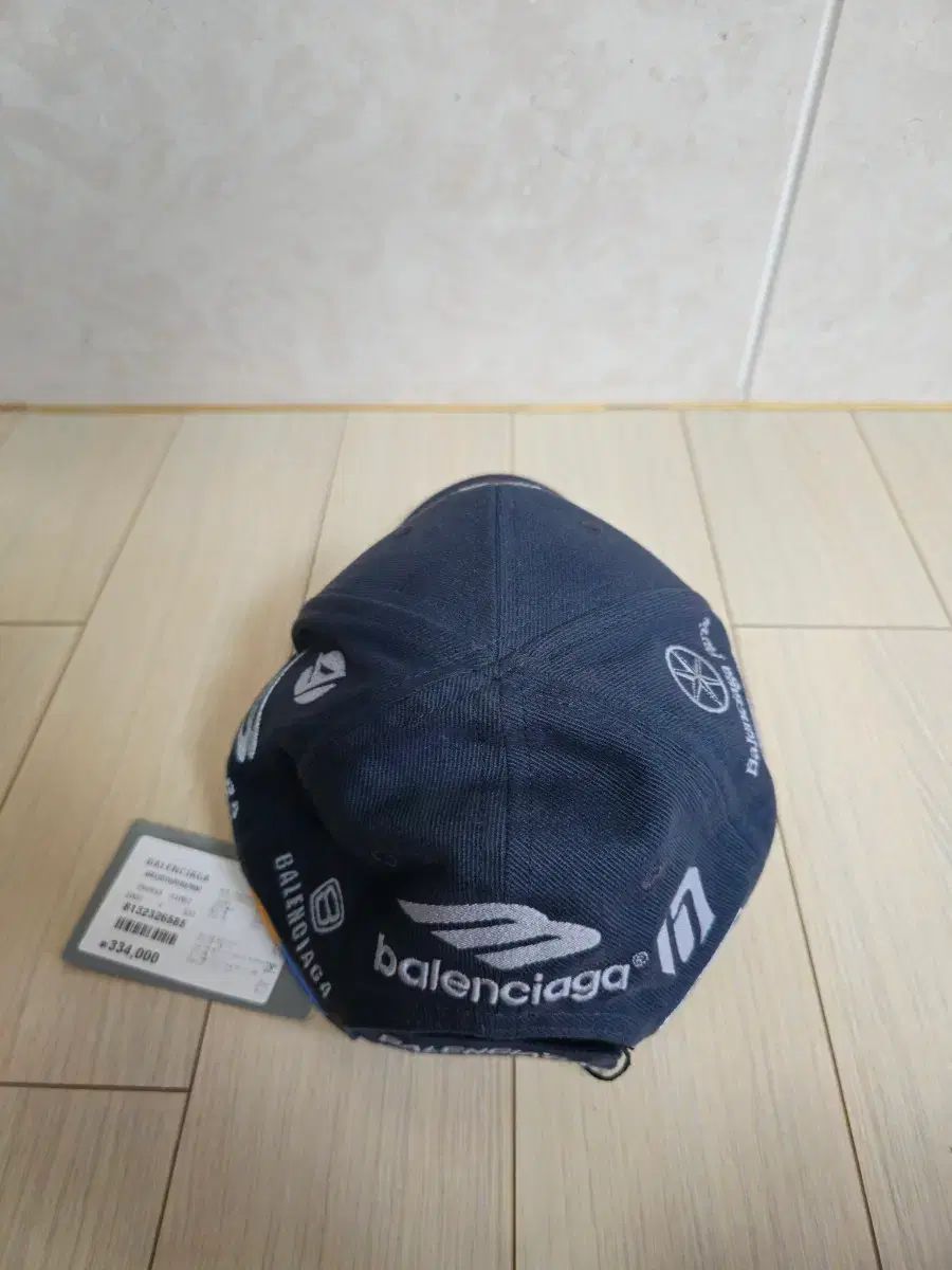 バレンシアガ トップス リーグ キャップ L バレンシアガ トップス リーグ キャップ L
