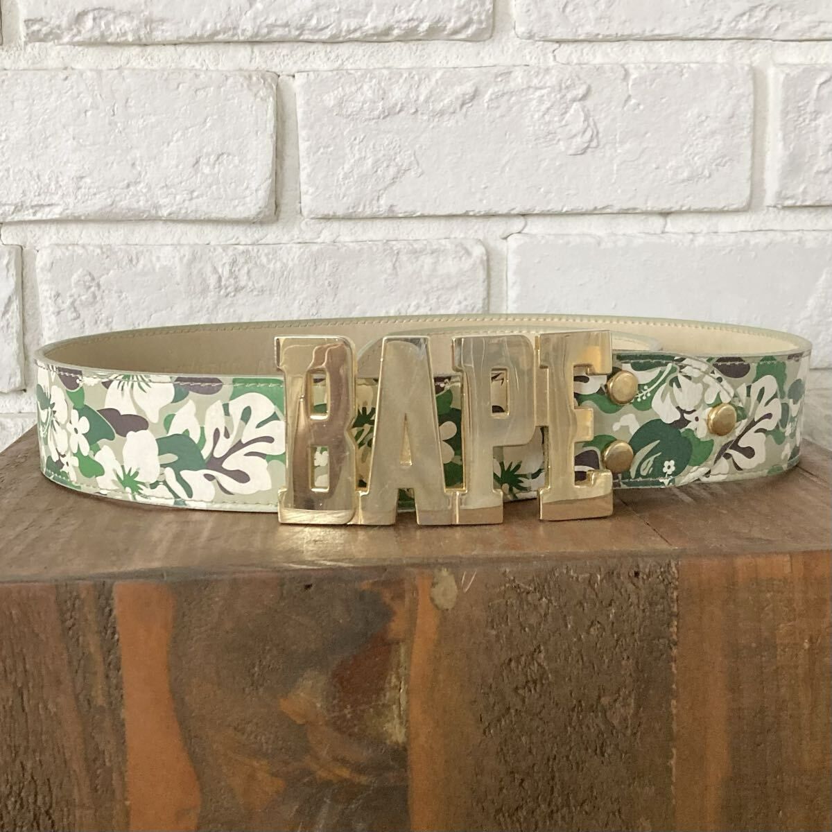BAPE ALOHA CAMO GREEN レザー ベルト Mサイズ a bathing ape leather belt エイプ ベイプ アベイシングエイプ NIGO 迷彩 y12