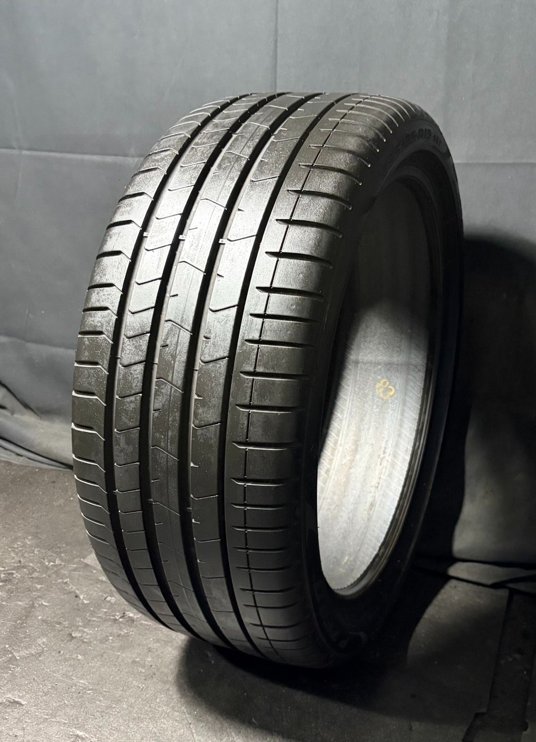 2024年製 約9.3分山 ピレリ　PIRELLI ピーゼロ　P ZERO RUN FLAT 255/35R19 1本 h_2375