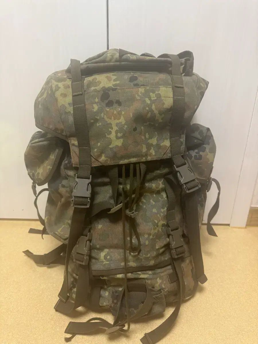 ドイツ連邦軍 フレックタン 大型リュックサック 65L