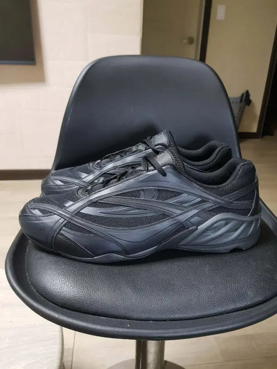 FILA フィラ メンズ スニーカー ブラック(280)