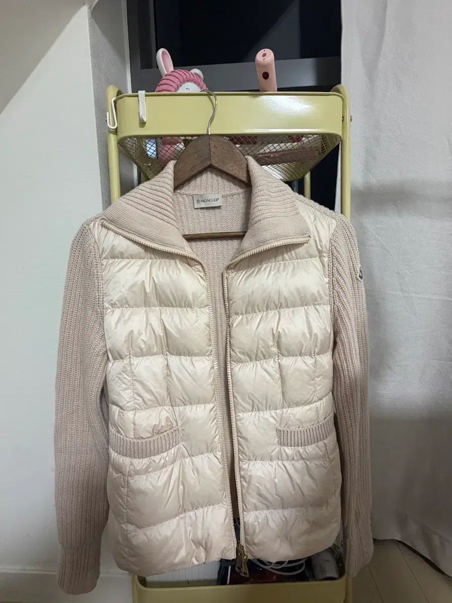 MONCLER(モンクレール) 軽量 ダウン ニット ジップアップ ベージュ